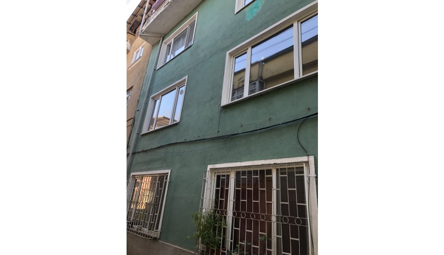 İPEKÇİLİK -EŞREFİLER 2+1 DOĞALGAZ SOBALI TEMİZ 100 M2 2.KAT