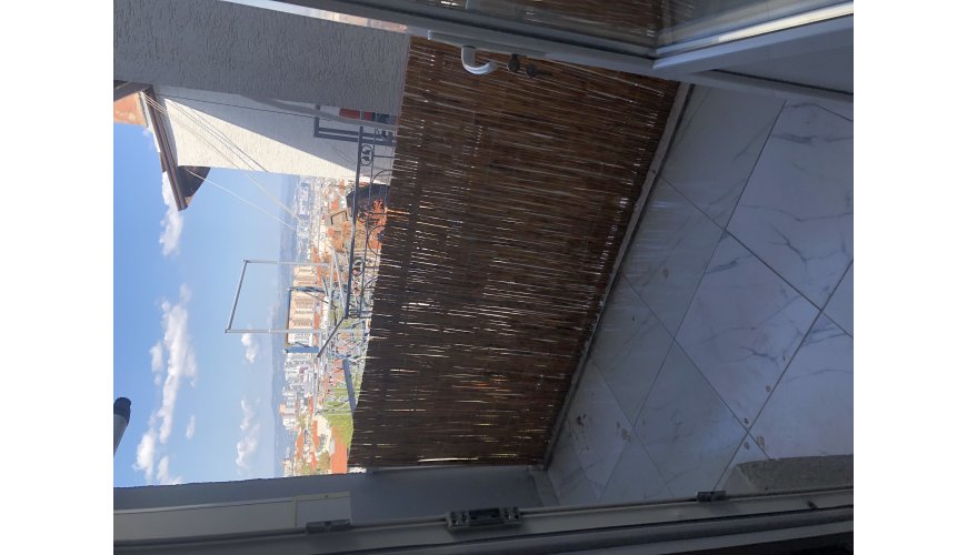 İPEKÇİLİK 2+1 PAY ÖLÇERLİ MERKEZİ BAKIMLI BALKONLU DERE MANZARALI ÇİFT CEPHE (DLKKY B ) KİRALIK